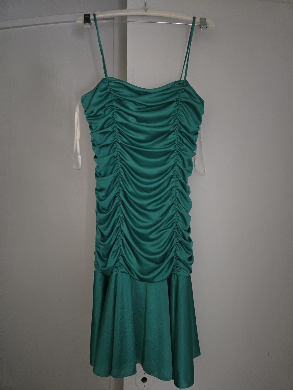 🟢LE CHÂTEAU Emerald Green Dress